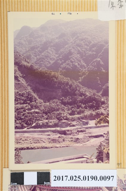 河邊山脈一景 (共4張)