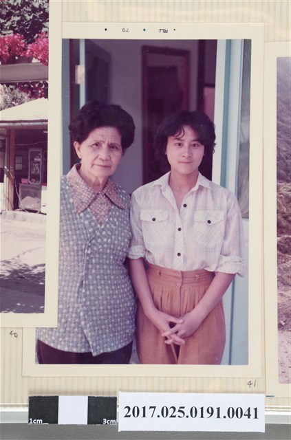 2名女子合照 (共4張)