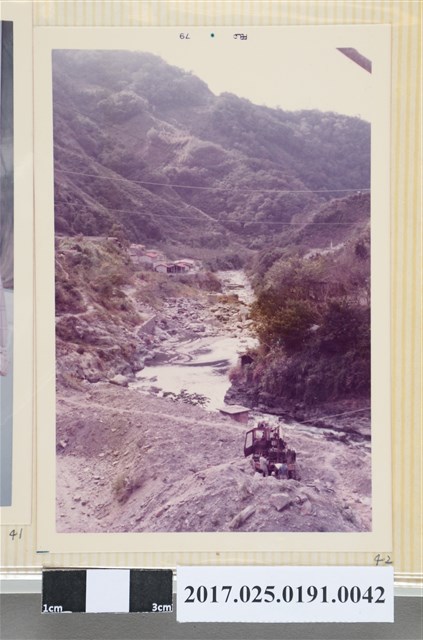 山間河谷 (共4張)