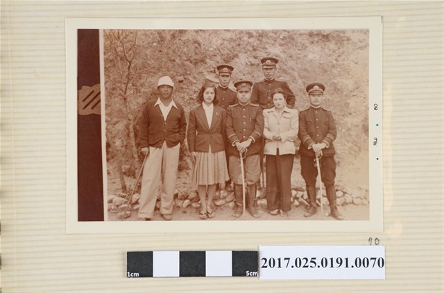 多人合影 (共4張)