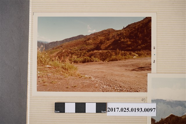 山間道路 (共4張)