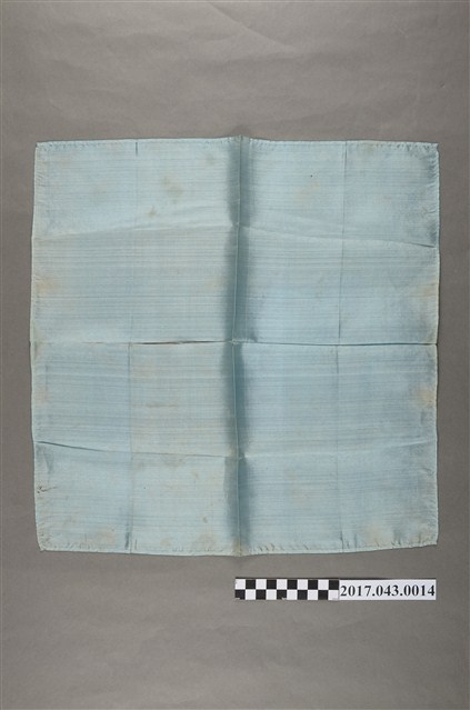 水藍色素面絲巾 (共2張)