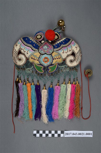 蝙蝠形彩墜 (共2張)