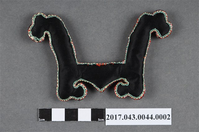 如意雲形繡片 (共2張)