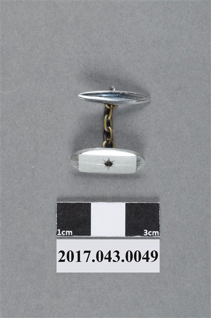 橢圓形光芒圖案袖扣 (共4張)