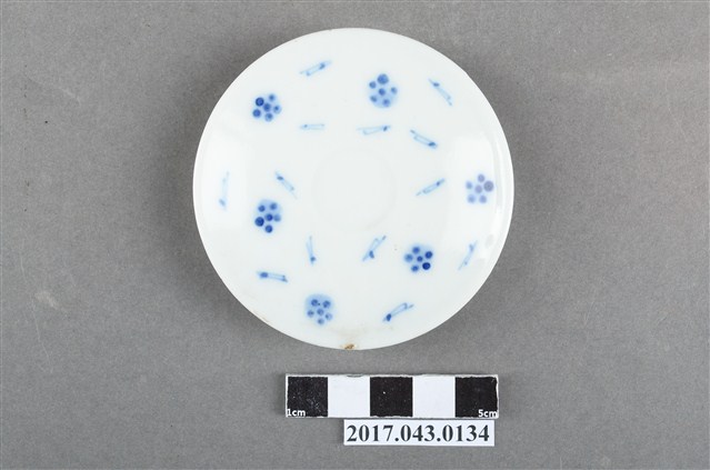 手繪青花花卉紋小圓碟 (共4張)