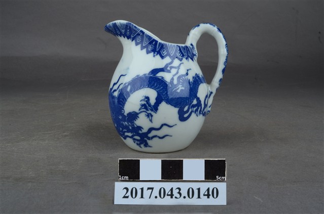 青花印花龍紋奶罐 (共9張)