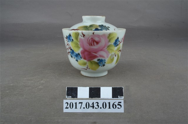 彩瓷玫瑰紋蓋杯 (共10張)