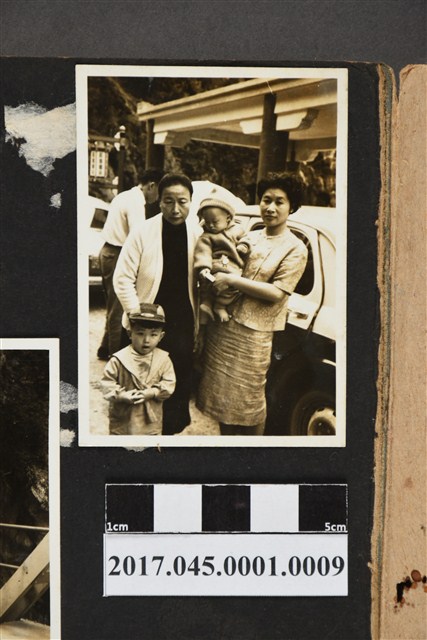 林桂興家族出遊4人合照 (共2張)