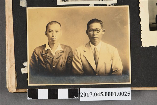 林桂興和友人2人合照 (共2張)