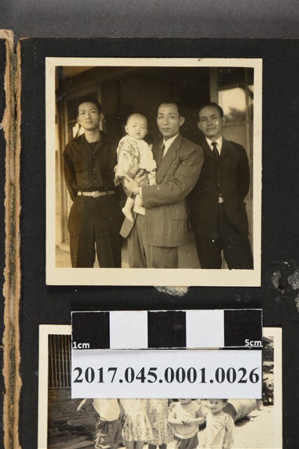 林桂興次子林武二、二女婿陳樹明和友人合照 (共2張)