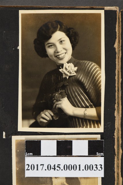 少女獨照 (共2張)