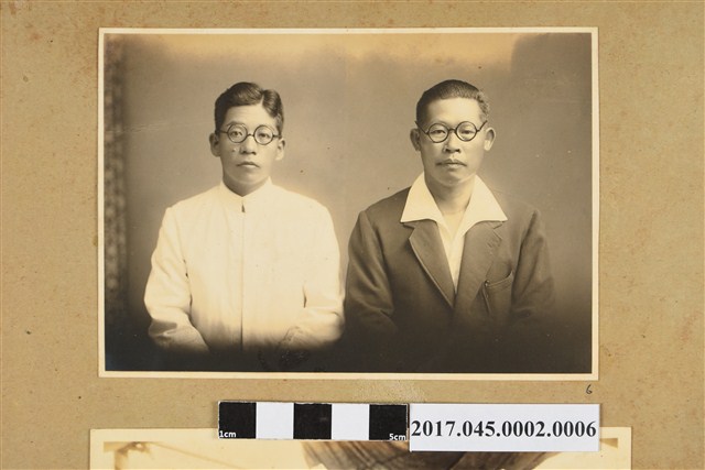 林桂興和友人2人合照 (共2張)