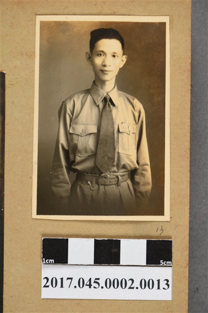 南日東氣船櫻井課長獨照 (共2張)