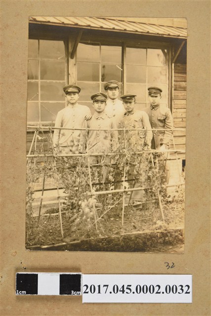 林桂興長子林修文臺北二中同學5人合照 (共2張)