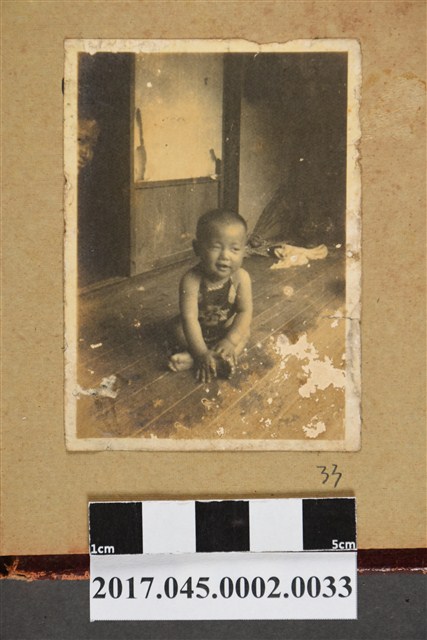 林桂興長子林修文嬰兒時期獨照 (共2張)