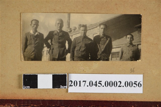 5人合照 (共2張)