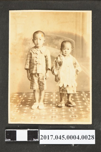 林桂興次子林武二2人合照 (共2張)