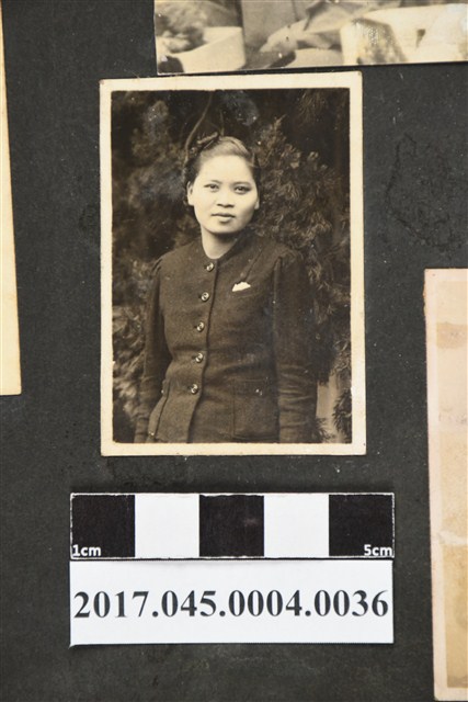 林桂興姪孫女陳有慶妹獨照 (共2張)