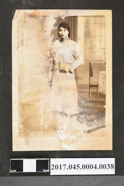 林桂興孫姪女陳有生妹獨照 (共2張)