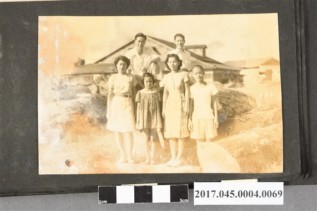 林桂興次女林秀蘭和二女婿李寬裕6人合照 (共2張)