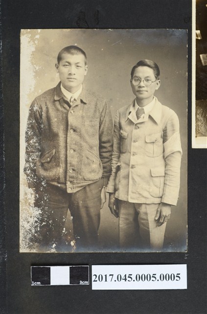 林桂興長子林修文和友人2人合照 (共2張)