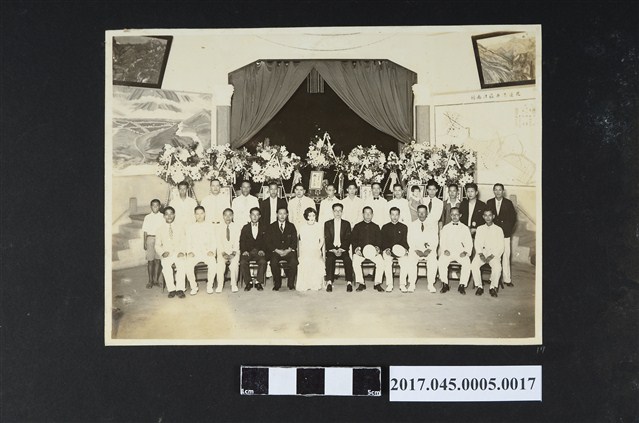 林桂興與眾人音樂會大合照 (共2張)