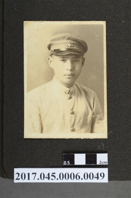 臺北二中學生獨照 (共2張)