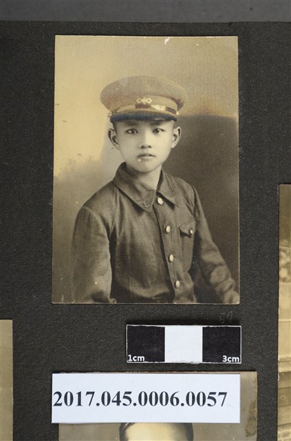 臺北二中學生獨照 (共2張)