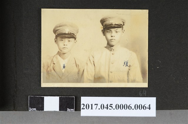 臺北二中學生2人合照 (共2張)