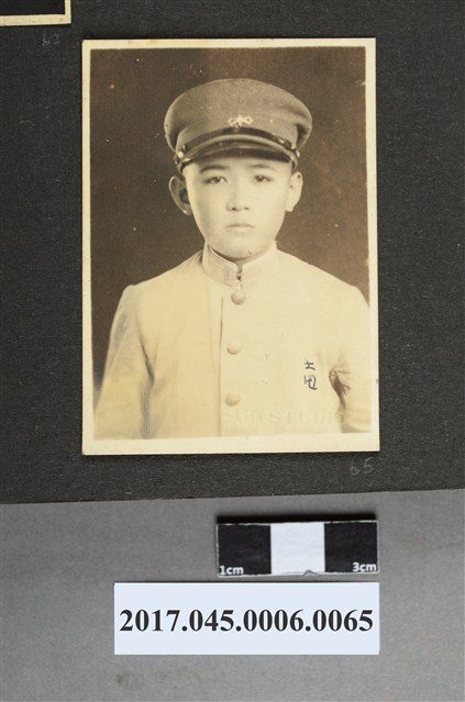 臺北二中學生獨照 (共2張)