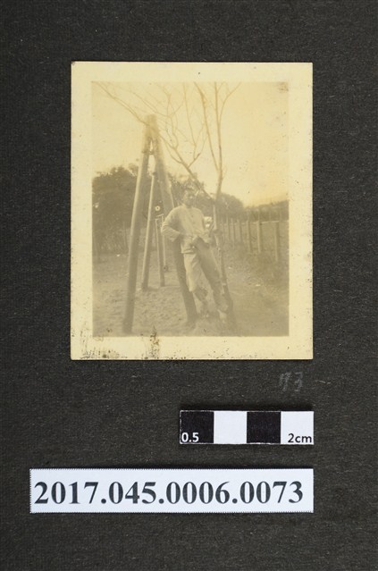 男孩獨照 (共2張)