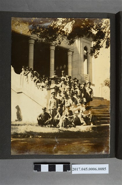 臺北二中學生大合照 (共2張)