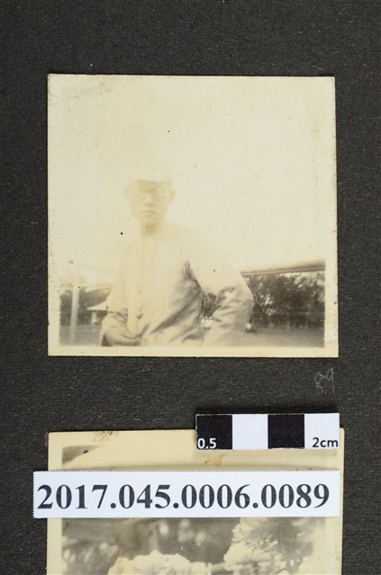 男孩獨照 (共2張)