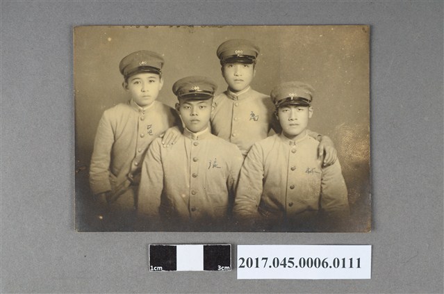 林桂興長子林修文和臺北二中同學4人合照 (共2張)