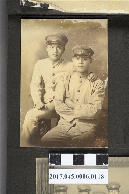 臺北二中學生2人合照 (共2張)