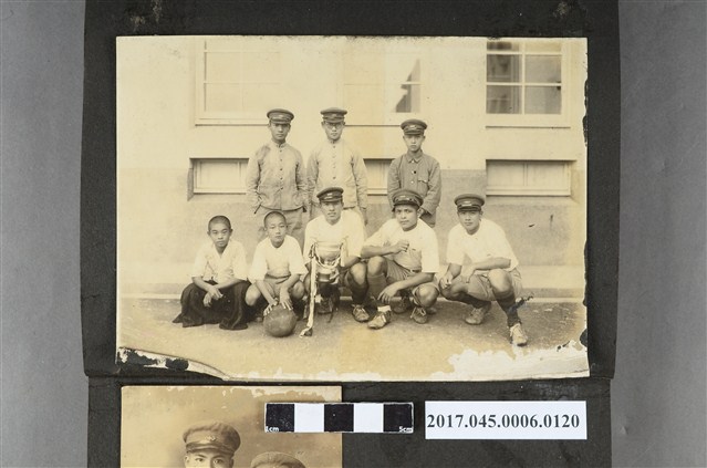 林桂興長子林修文和臺北二中同學8人合照 (共2張)