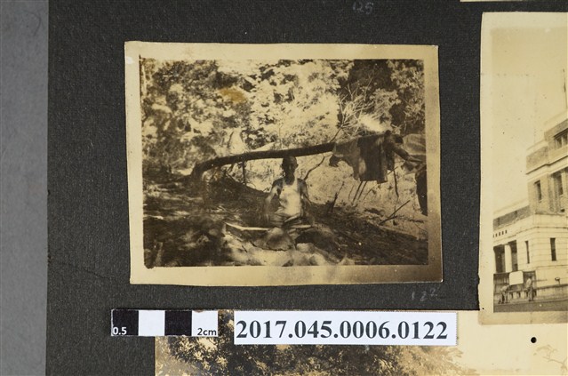 男孩獨照 (共2張)