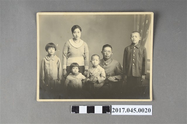 林桂興全家福 (共2張)