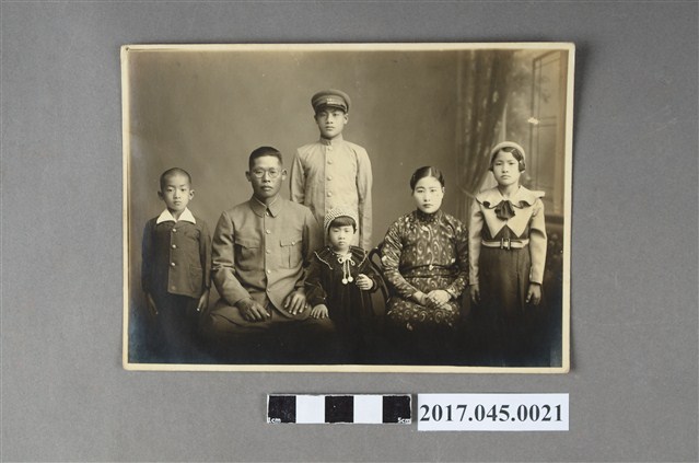 林桂興全家福 (共2張)