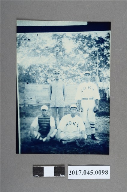 林桂興與棒球隊友4人合照 (共3張)