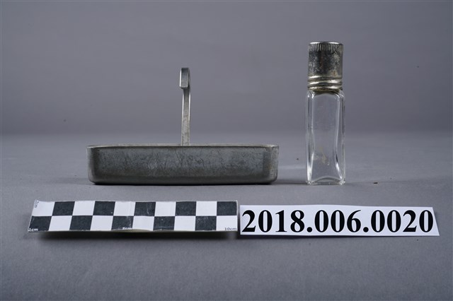 注射筒盒及玻璃瓶 (共3張)