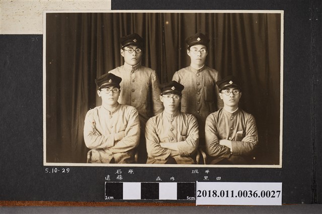 5人合照 (共2張)