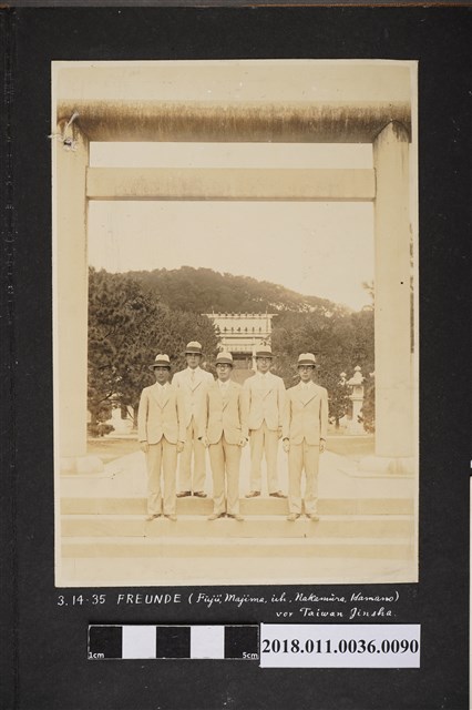 5人合照 (共2張)