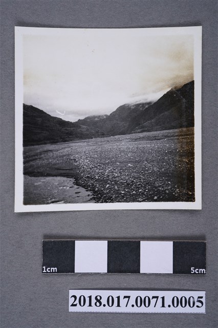 臺灣東海岸溪床 (共3張)