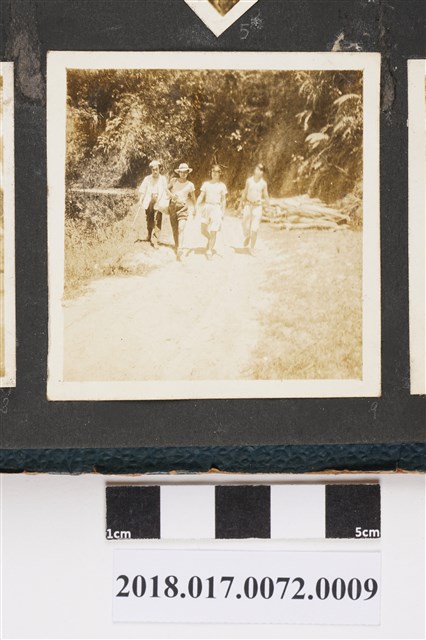 林坤佐與三名同學出遊 (共2張)