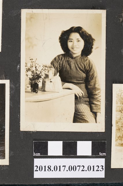 少女個人照 (共2張)