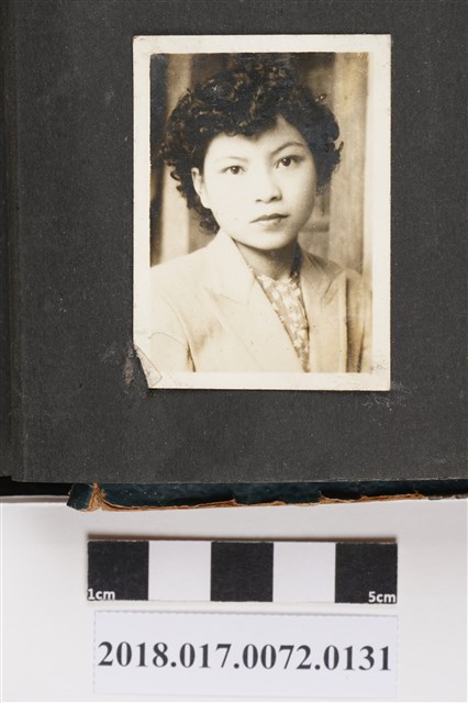 林何賽秋 (共2張)