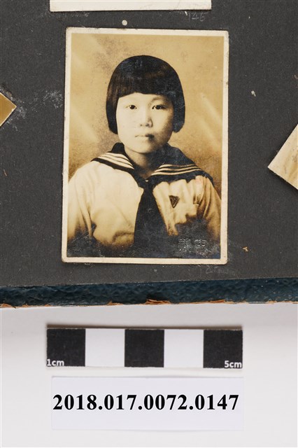 林何賽秋學生照 (共2張)