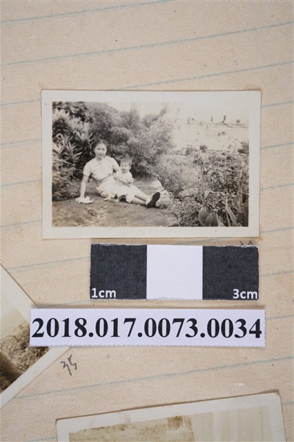 林何賽秋與林夙芬於半天岩紫雲寺 (共2張)